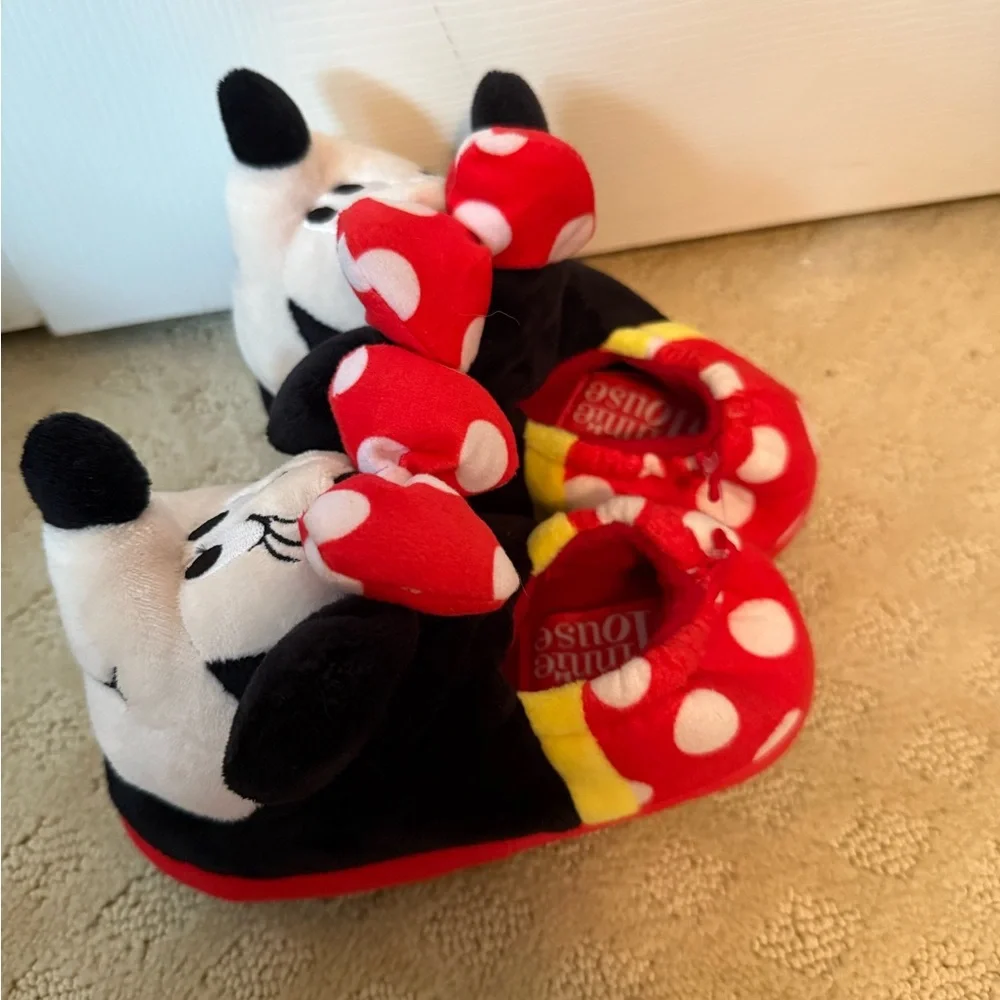 Minnie Mouse Plush Slippers